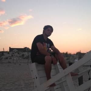 Meet your Posher, Devin